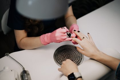 Manicure, pedicure