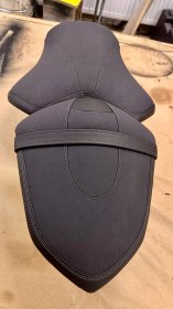 Regeneruję siedzenia/kanapy motocyklowe