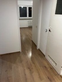 Montaż paneli podłogowych