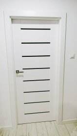 Montaż drzwi wewnętrznych wraz z ościeżnicą