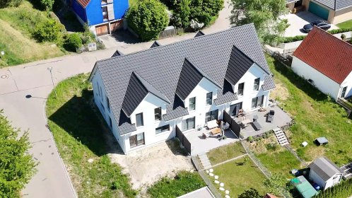 Budowa domu prefabrykowanego w zabudowie szeregowej - model katalogowy