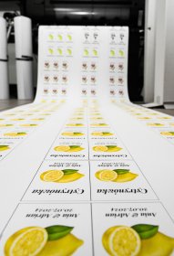 Naklejki drukowane na folii