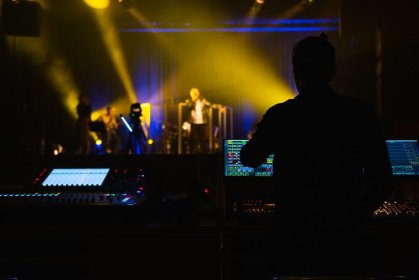 Realizacja świateł podczas wydarzenia/koncertu