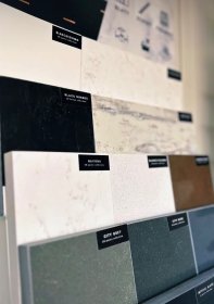 Parapet z konglomeratu