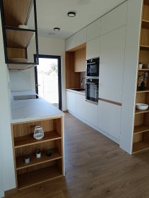 Kuchnie i zabudowy na wymiar