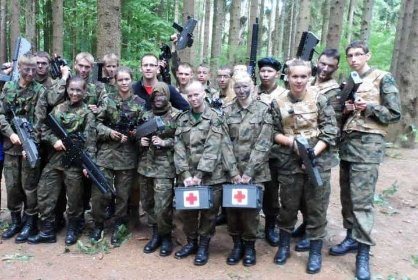 LASER TAG – TAKTYCZNA MISJA DLA KLAS MUNDUROWYCH