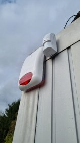 Systemy alarmowe dla firm, biur, hal i budynków uż. publicznej   |  Usługi komplekowe