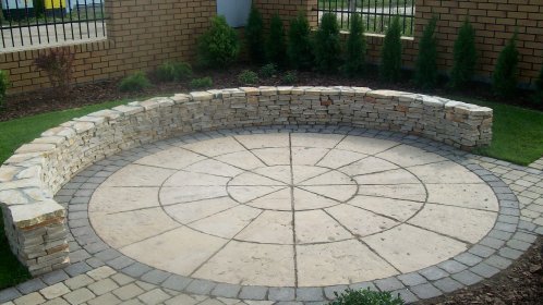 TARAS Z ELEMENTÓW BETONOWYCH ,GRANITOWYCH GRESÓW