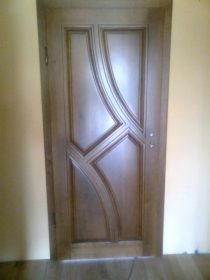 Wykonanie drzwi drewnianych