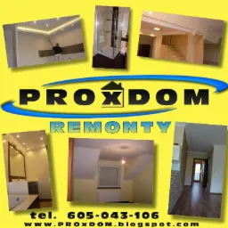 Żółty kolaż z logo firmy remontowej i zdjęć wnętrz: łazienki z kabiną, pokoju ze schodami, malowania ścian, okna na poddaszu i korytarza z panelami.