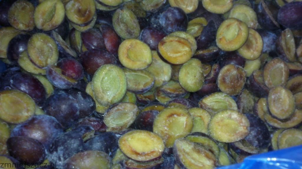śliwka mrożona połówka