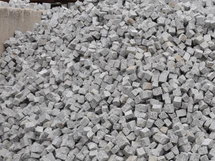 KOSTKA GRANITOWA szara 4/6 - 8/11 - 15/17