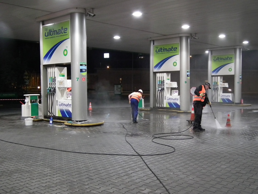 odtłuszczanie i mycie specjalistyczne z ropopochodnych