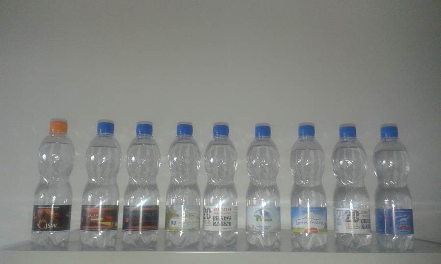 Woda firmowa z etykietą Twojej firmy