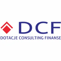 Logo firmy DCF: czerwony romb z daszkiem, granatowy napis DCF, pod spodem granatowy napis DOTACJE CONSULTING FINANSE.