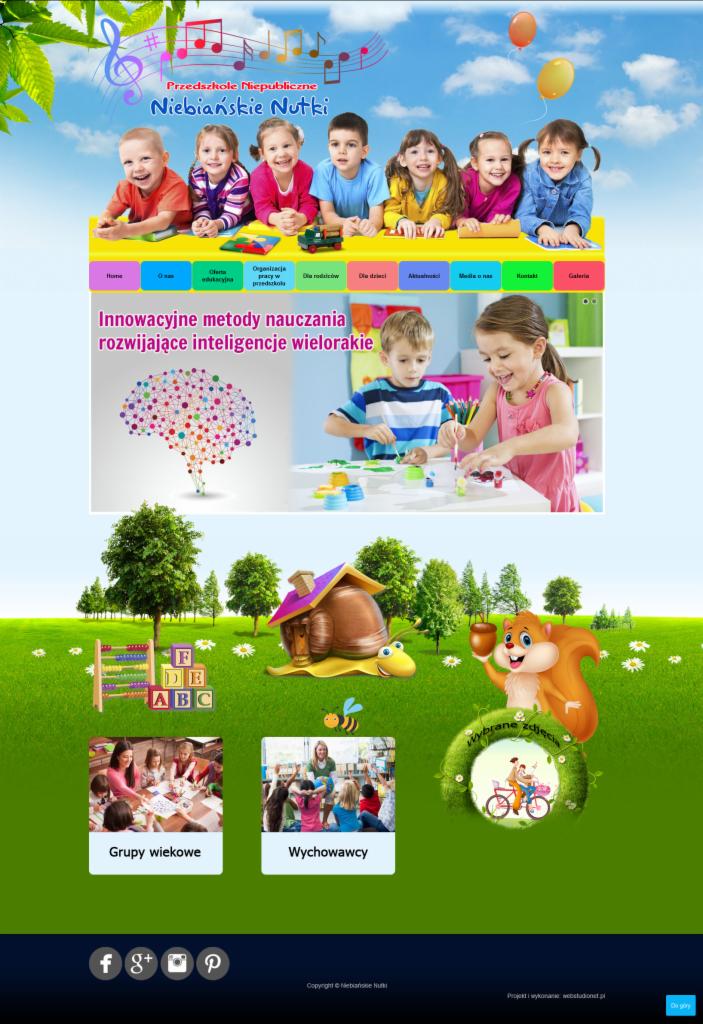 Strona internetowa przedszkola Niebiańskie Nutki z grafiką dzieci, drzew, domku ślimaka i wiewiórki, prezentująca innowacyjne metody nauczania.