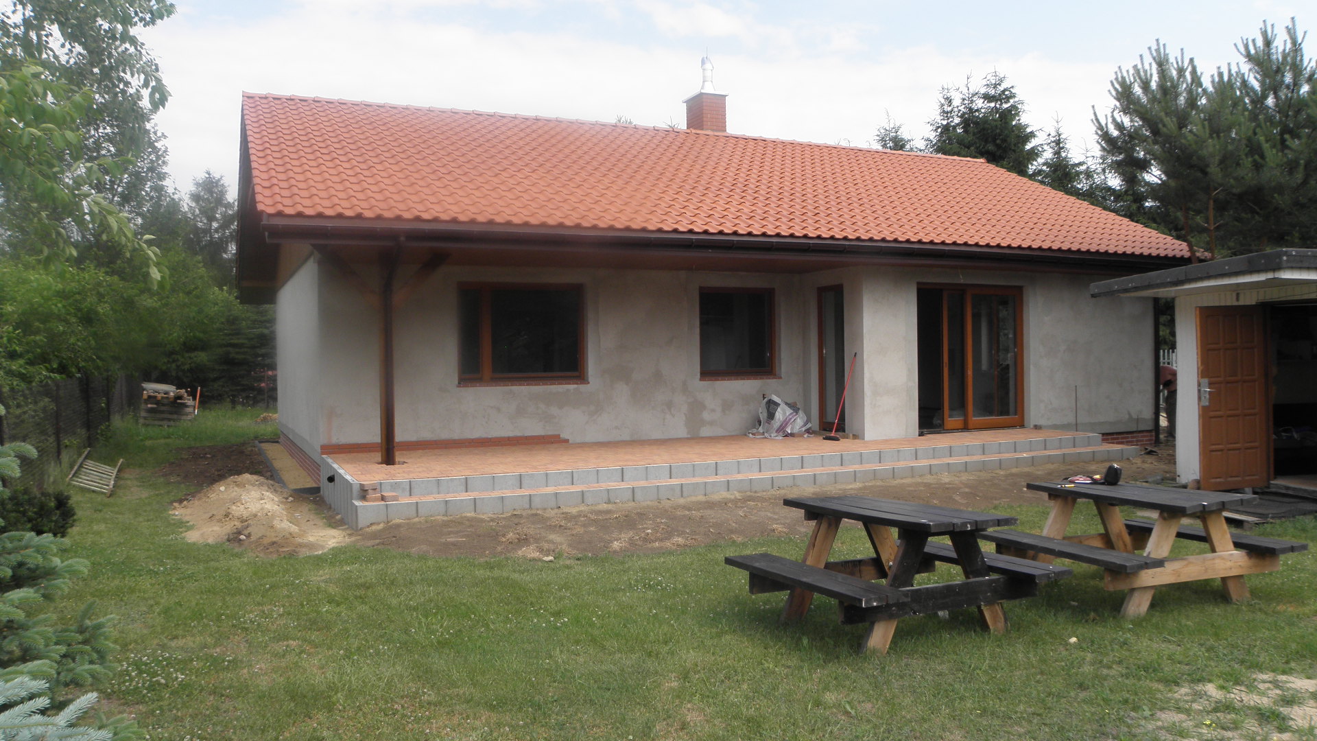 budowanie oraz remontowanie budynkow jednorodzinnych przemyslowych i mieszkan