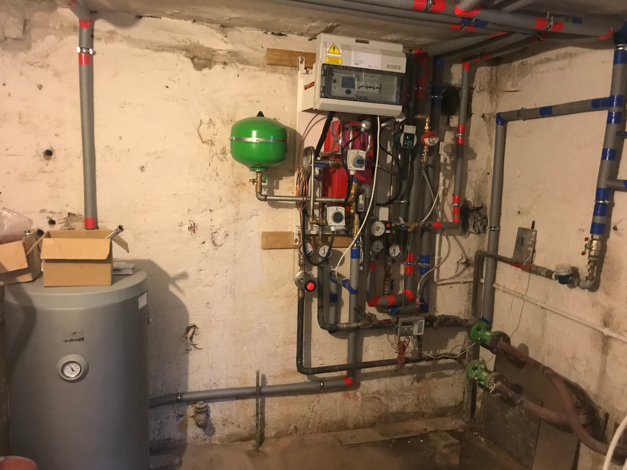 węzęł cieplny w starej kamienicy