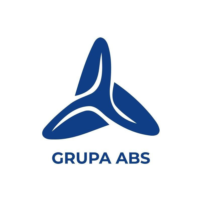 Niebieskie logo Grupy ABS na białym tle. Logo przedstawia abstrakcyjny symbol przypominający trójkąt z zaokrąglonymi rogami i dynamiczną formą.