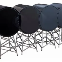 Komoda czarna w połysku z płyty MDF