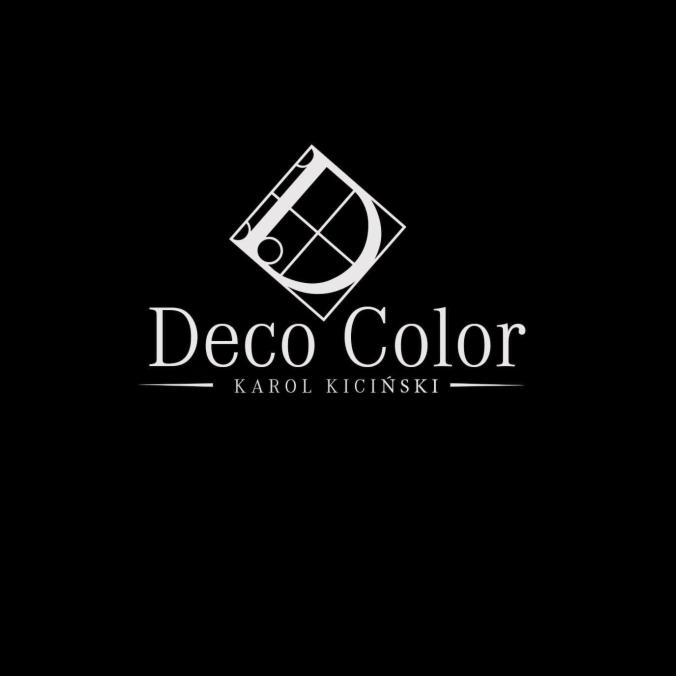 Logo firmy Deco Color Karol Kiciński na czarnym tle. Grafika zawiera stylizowaną literę D w kwadracie.