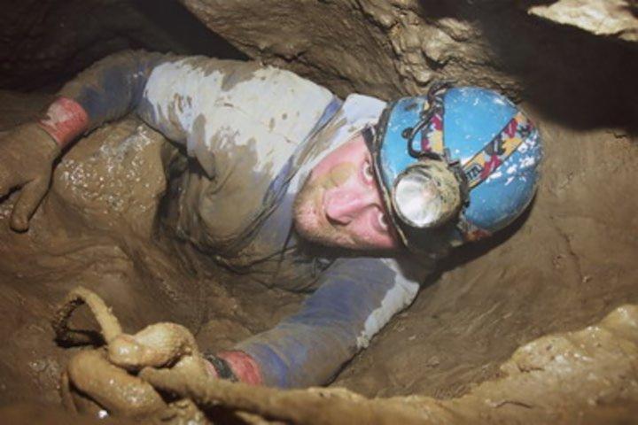 Eksploracja jaskini z pionowym zjazdem max 15 os.