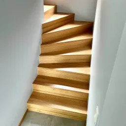 Schody Dębowe dywanowe