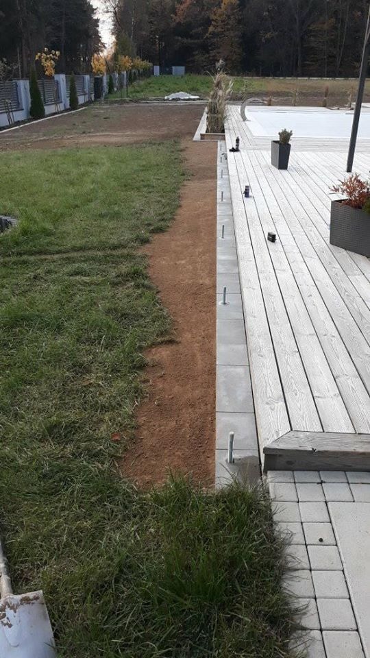 Obrzeża betonowe pod systemy automatycznego koszenia - Automover (po zakończeniu prac)