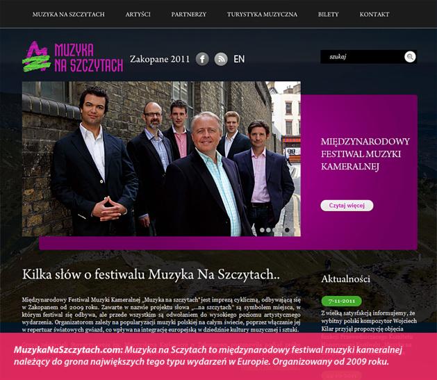 Strona internetowa festiwalu muzyki kameralnej 'Muzyka na Szczytach' z grupą mężczyzn pozujących przed ceglaną ścianą.