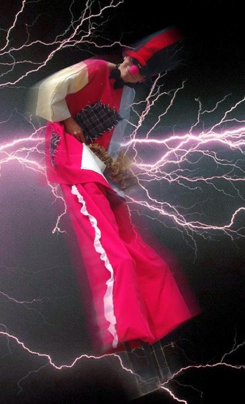 klauni szczudlarze urodziny dla dzieci animatorzy bańki mydlane