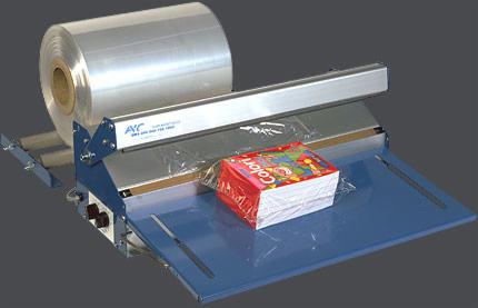 Zgrzewarka i tunele obkurczające do folii.