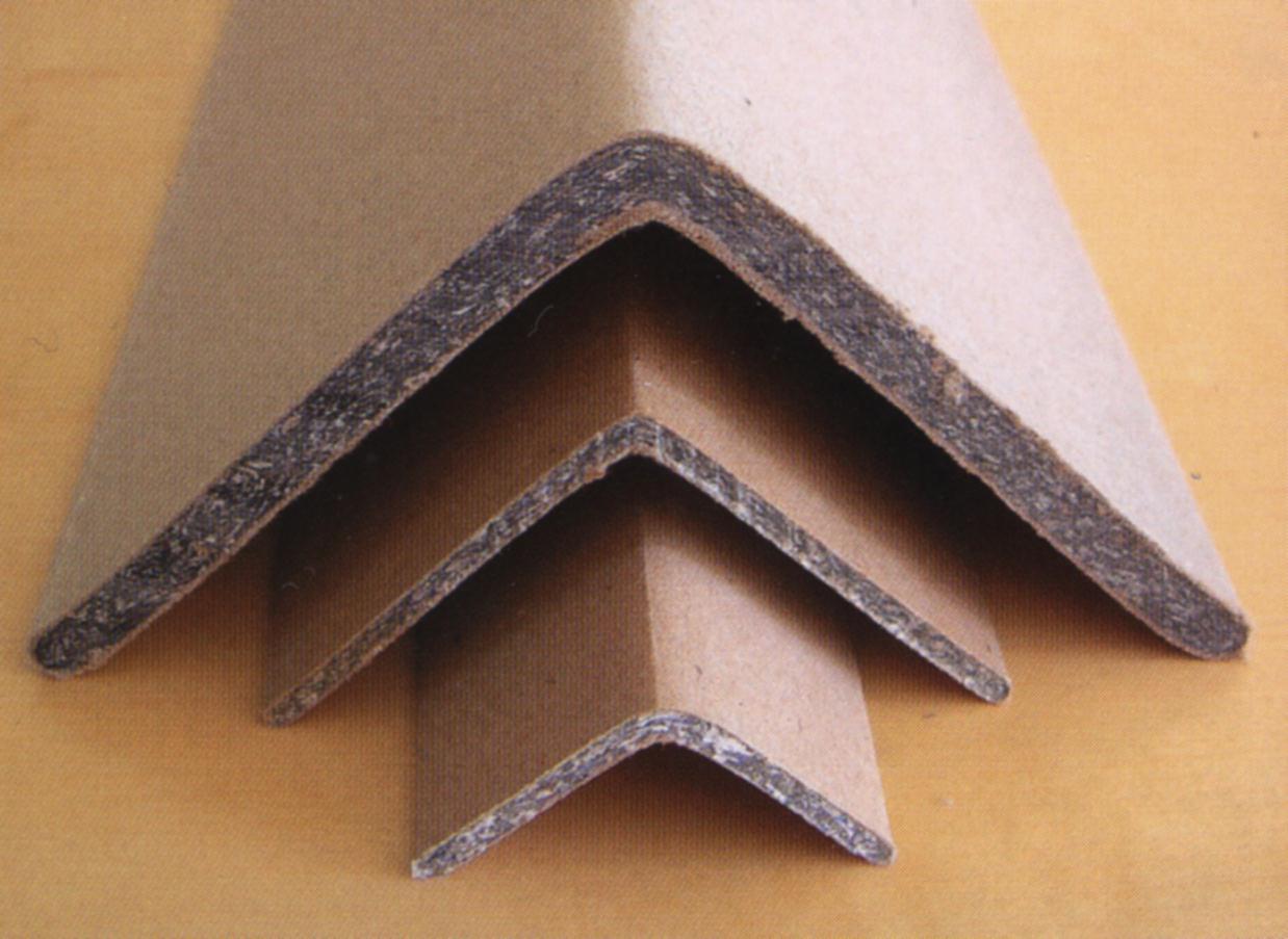 Kątowniki ochronne tekturowe i T-CHIP.