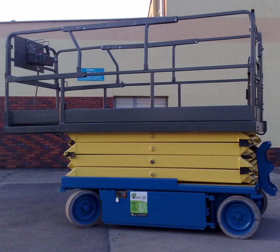 Wynajem podestu ruchomego / podnośnika nożycowego / zwyżki