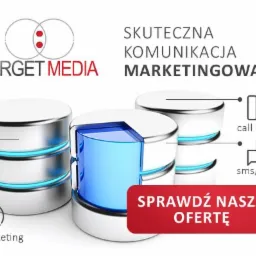 Grafika przedstawia logo Target Media, obok którego znajdują się trzy serwery baz danych, a także ikony telemarketingu, call center oraz SMS/MMS, całość uzupełniona hasłem 'Skuteczna komunikacja...