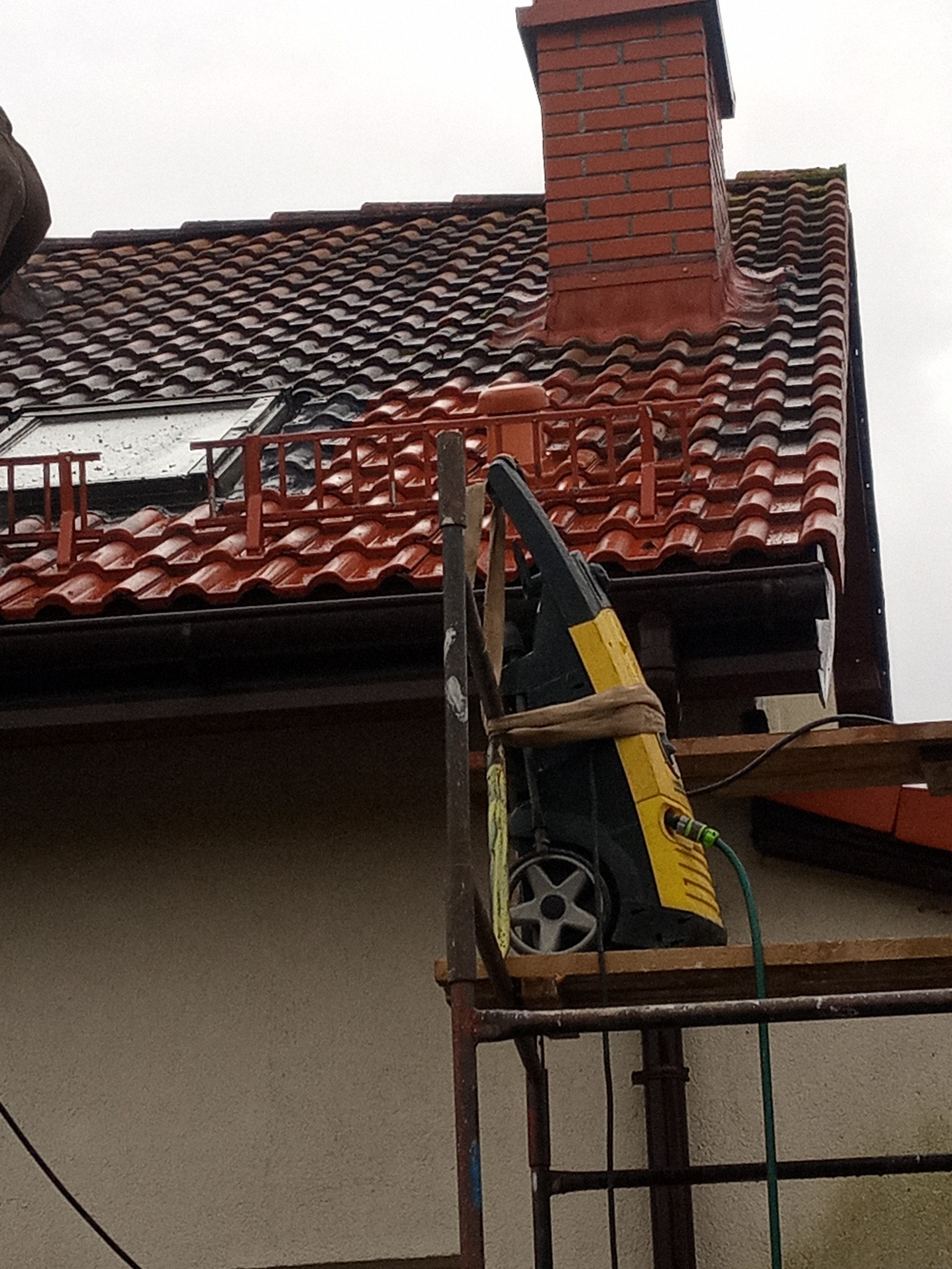 Mycie dachów elewacji,malowanie ,konserwacja