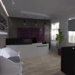 Wizualizacja wnętrza recepcji kancelarii adwokackiej z białym, zdobionym fotelem, długą, białą ladą recepcyjną z czarnym blatem, szarą ścianą z logo i podświetlanymi literami oraz drewnianą podłogą.