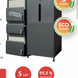 Szary piec na paliwo stałe marki Gielniak z oznaczeniami klasy 5 i Eco Design, prezentowany na białym tle z informacją o 5-letniej gwarancji i 95,5% sprawności kotła.
