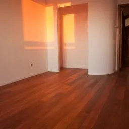 kompleksowa usługa cyklinowania i lakierowania