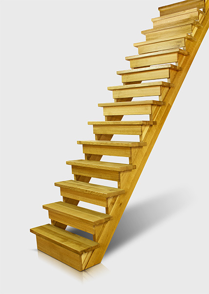 Proste, drewniane schody z jasnego drewna, z widocznymi słojami, na białym tle, oświetlone z góry, prezentowane w studiu.