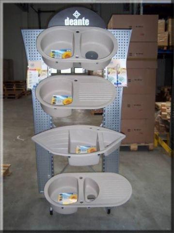 Stojaki, regały, szafy metalowe