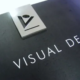 Tablica firmowa. Stal czarna, stal nierdzewna, zabezpieczenie antykorozyjne.