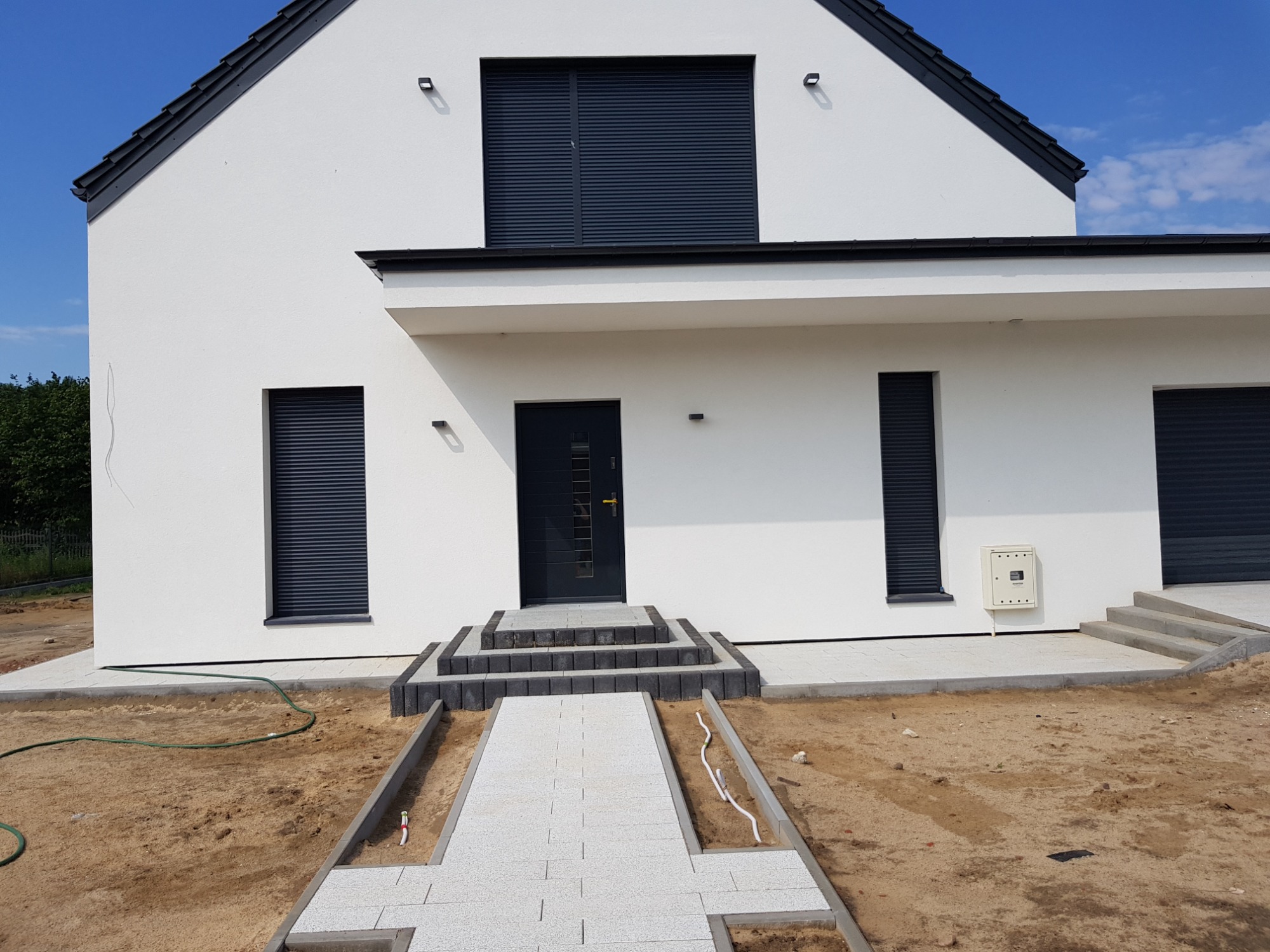 Okna, drzwi i rolety zewnętrzne