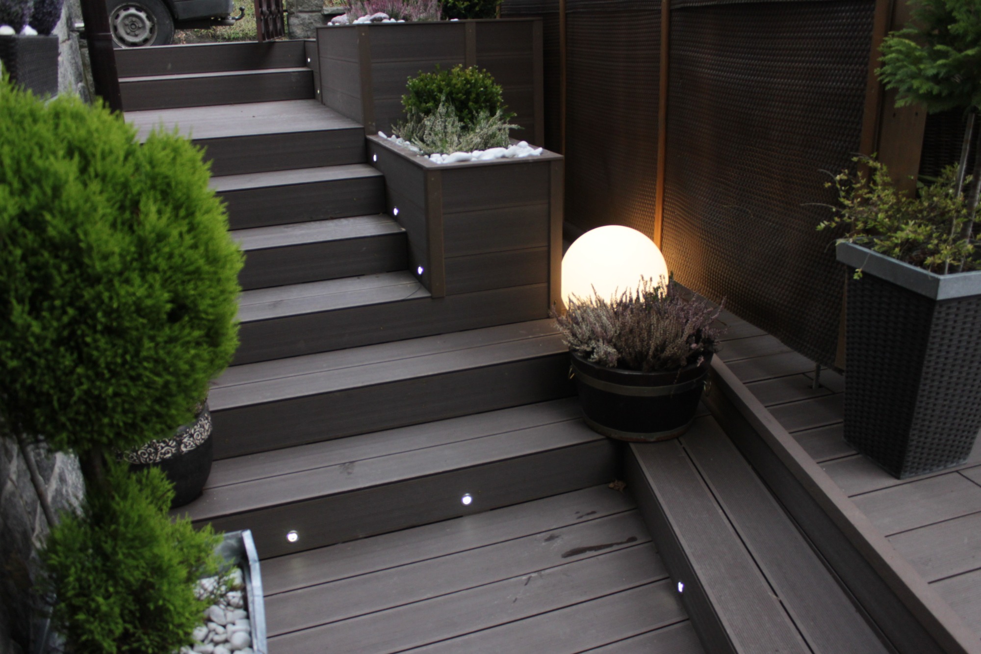 Taras i schody z deski kompozytowej Lesko