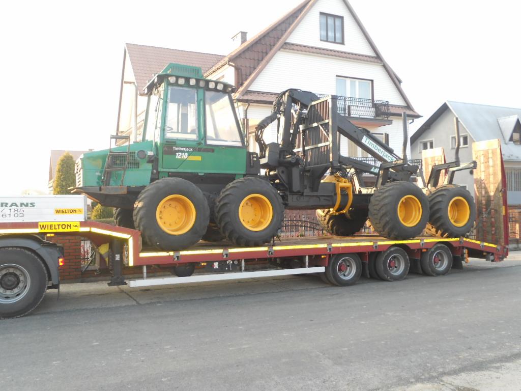 Transport specjalistyczny, koparki, spycharki, maszyny rolnicze, budowlane