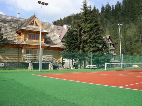 noclegi pokoje dla grup kolonii Poronin/Zakopane Tatry wysoki standard niska cena pełne wyżywienie