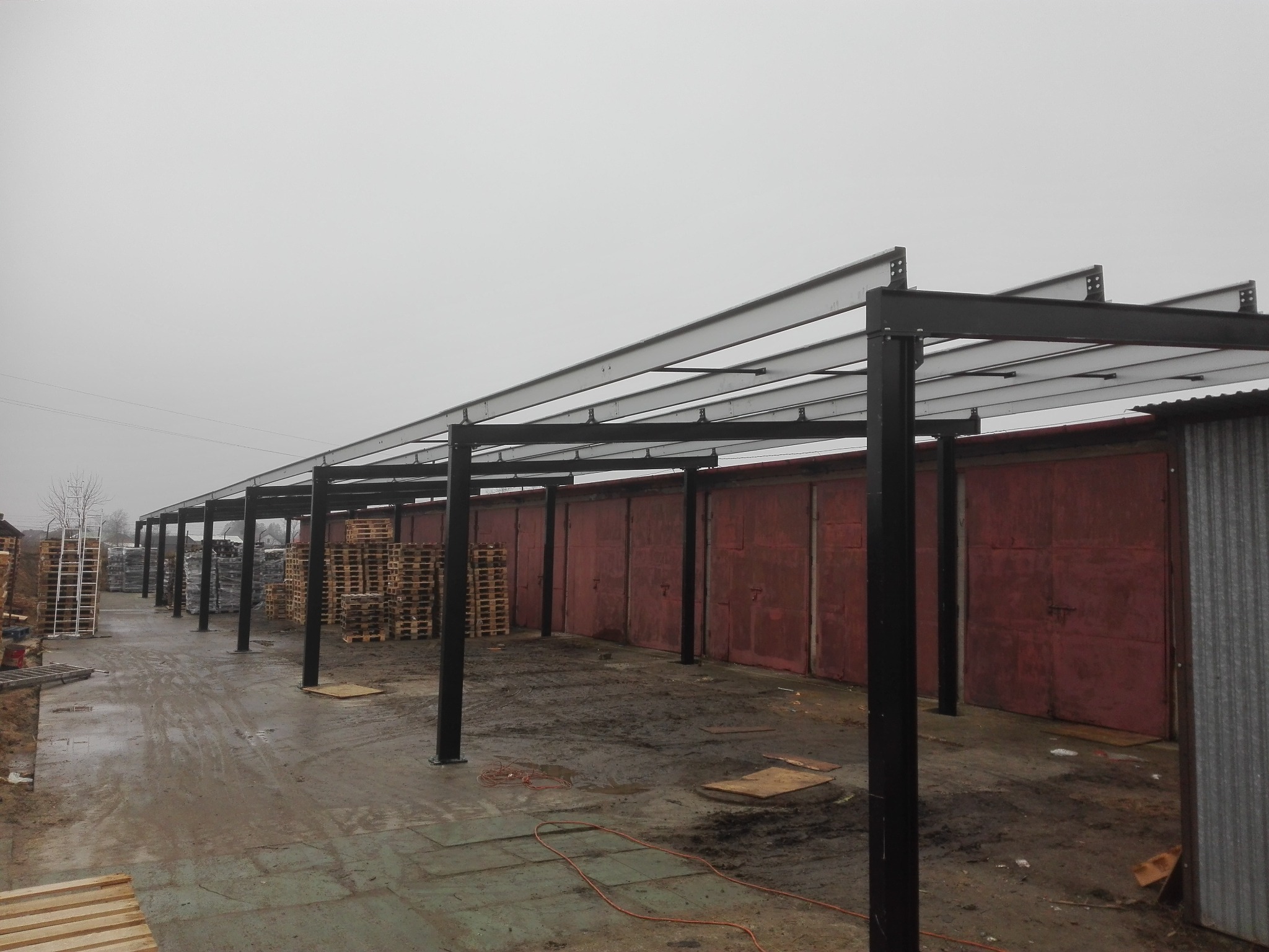 Konstrukcja stalow wiaty na palety.