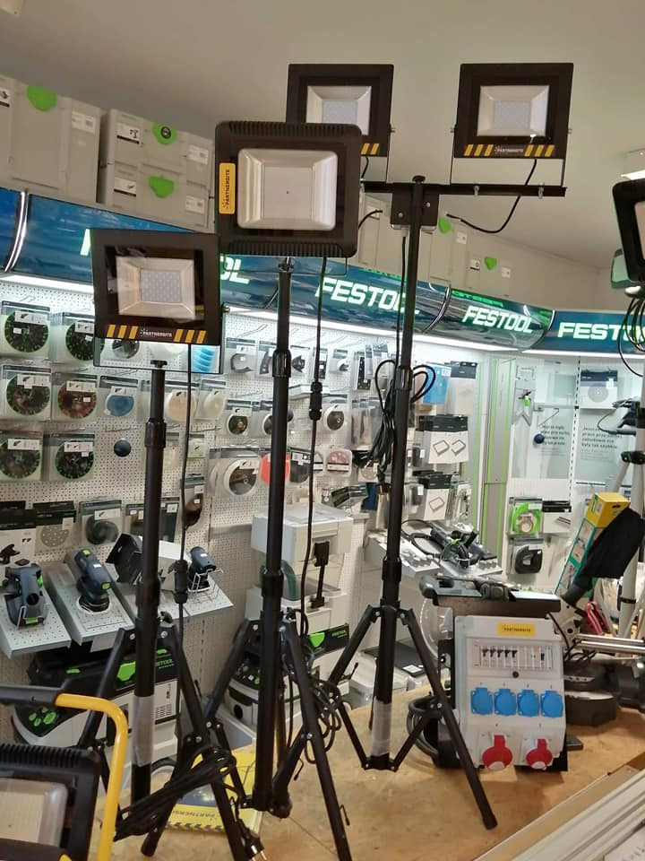 Oświetlenie warsztatowe, i budowlane