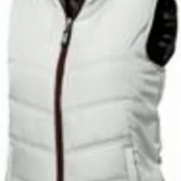 Jasnoszara, pikowana kamizelka bez rękawów z ciemnobrązowym zamkiem błyskawicznym i widoczną ciemną podszewką kołnierza.