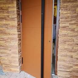 Drzwi panelowe aluminiowe