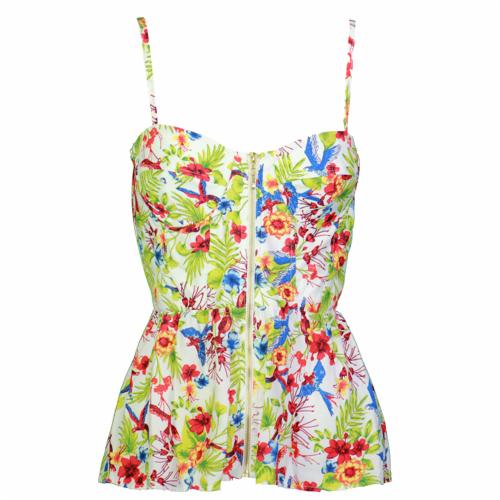 Damski top na ramiączkach z zamkiem błyskawicznym z przodu, w tropikalny wzór z motywem kwiatów, liści i ptaków na białym tle.